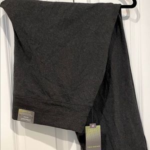 NEW Tek gear 1x short mid rise sweats